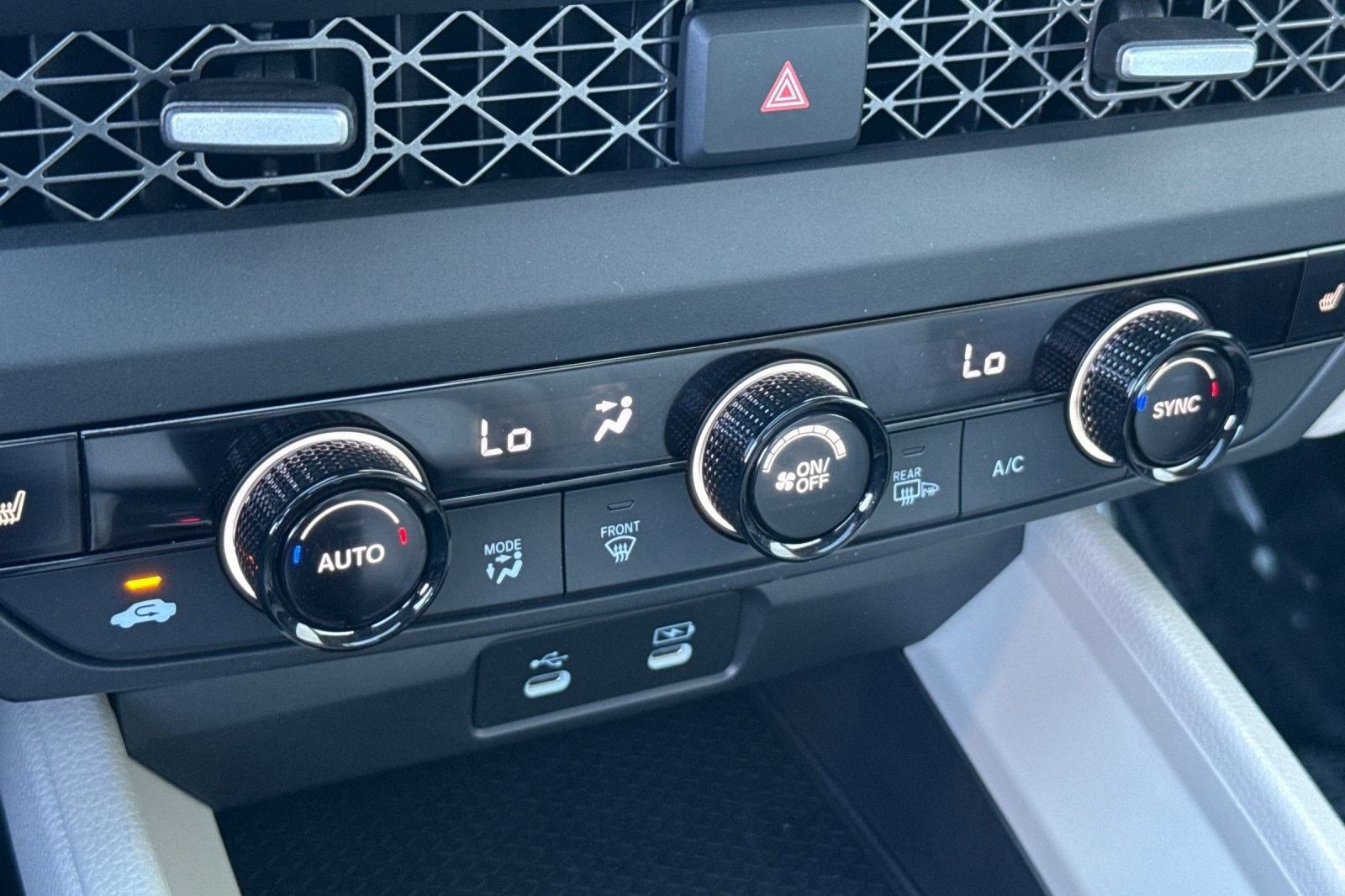 Certified 2025 Honda Accord SE image 18