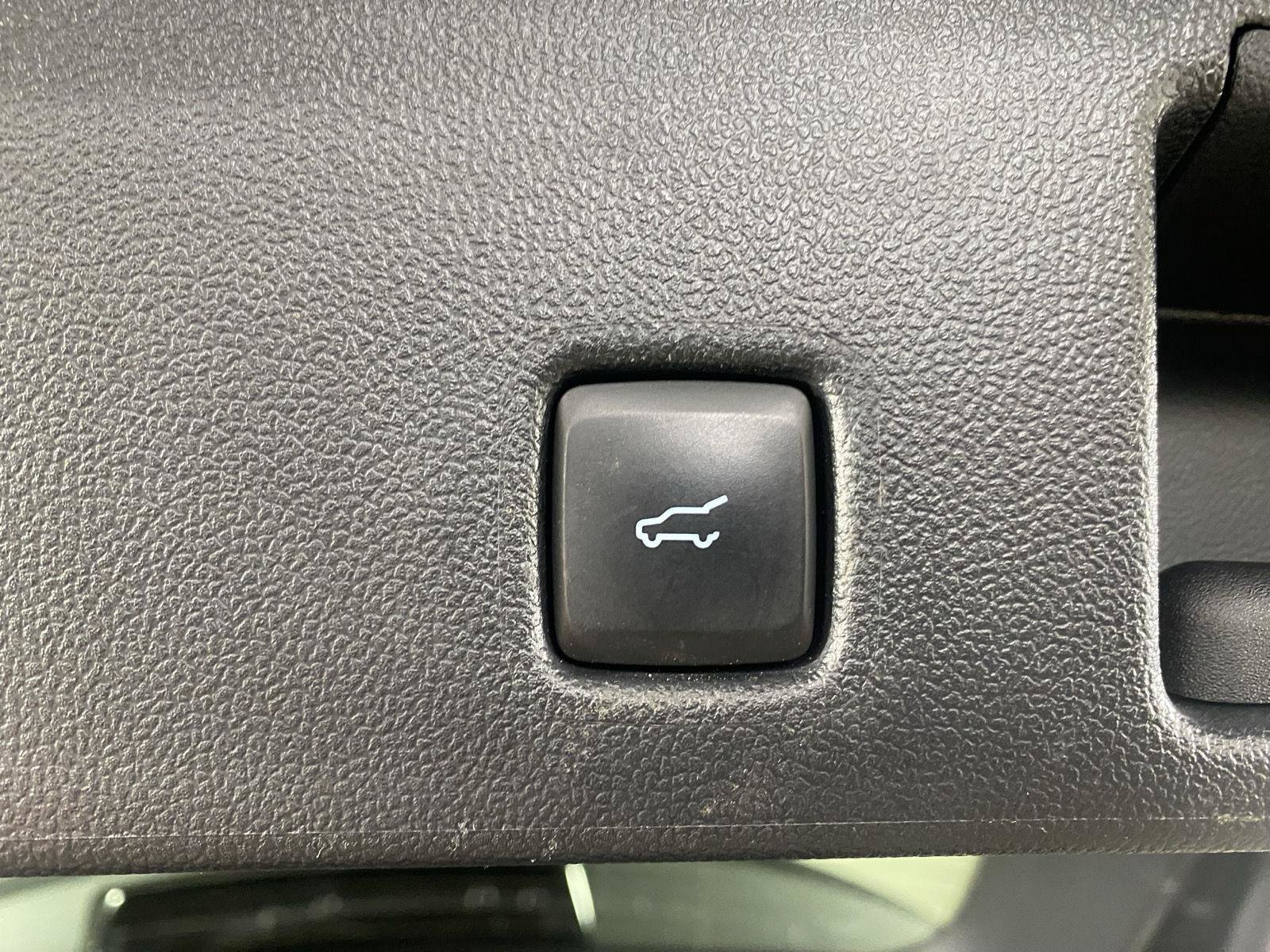 Used 2023 Ford Escape ST-Line Elite AWD/4WD image 10