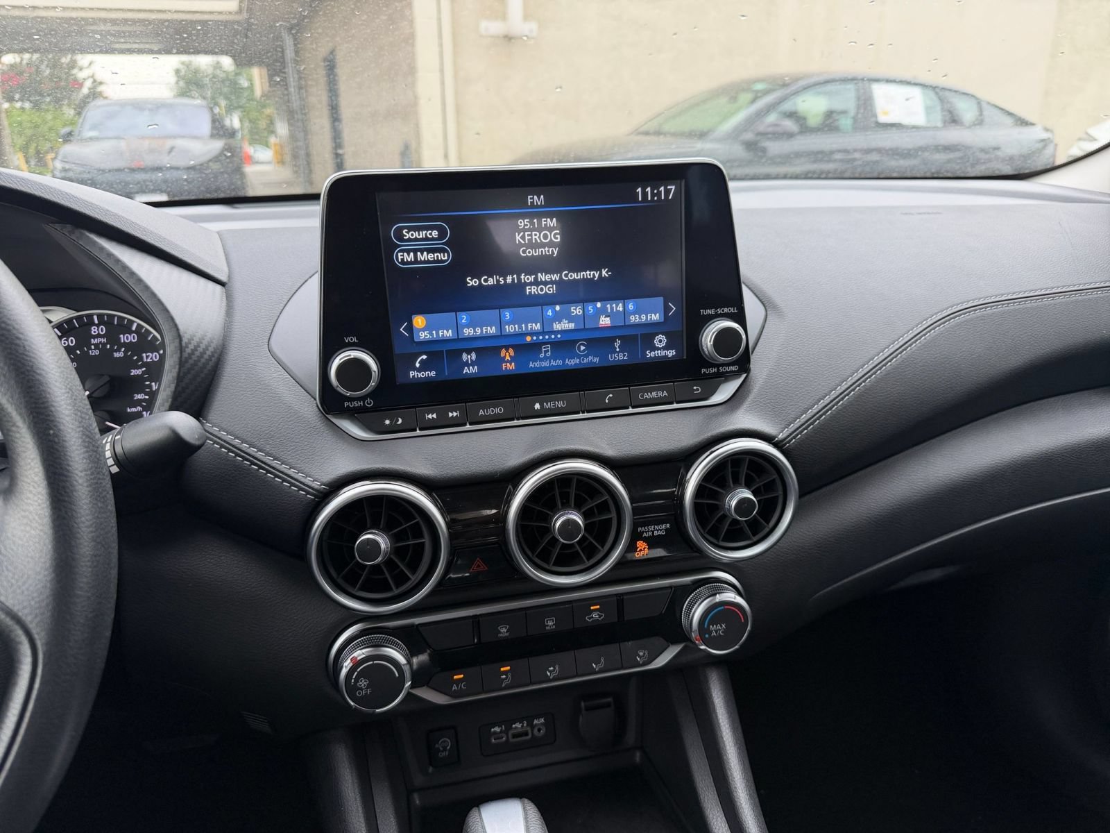 Used 2025 Nissan Sentra SV FWD image 17