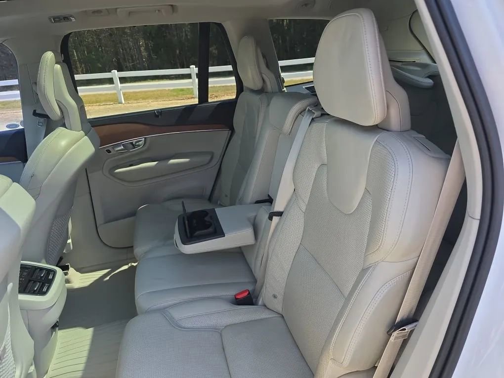 Used 2016 Volvo XC90 T6 Inscription w/ Vision Package image 43