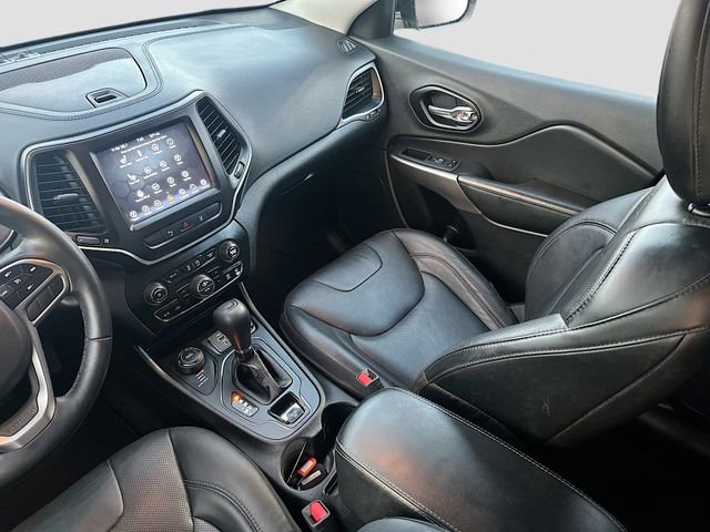 Used 2021 Jeep Cherokee Latitude Lux w/ Comfort/Convenience Group AWD/4WD image 23