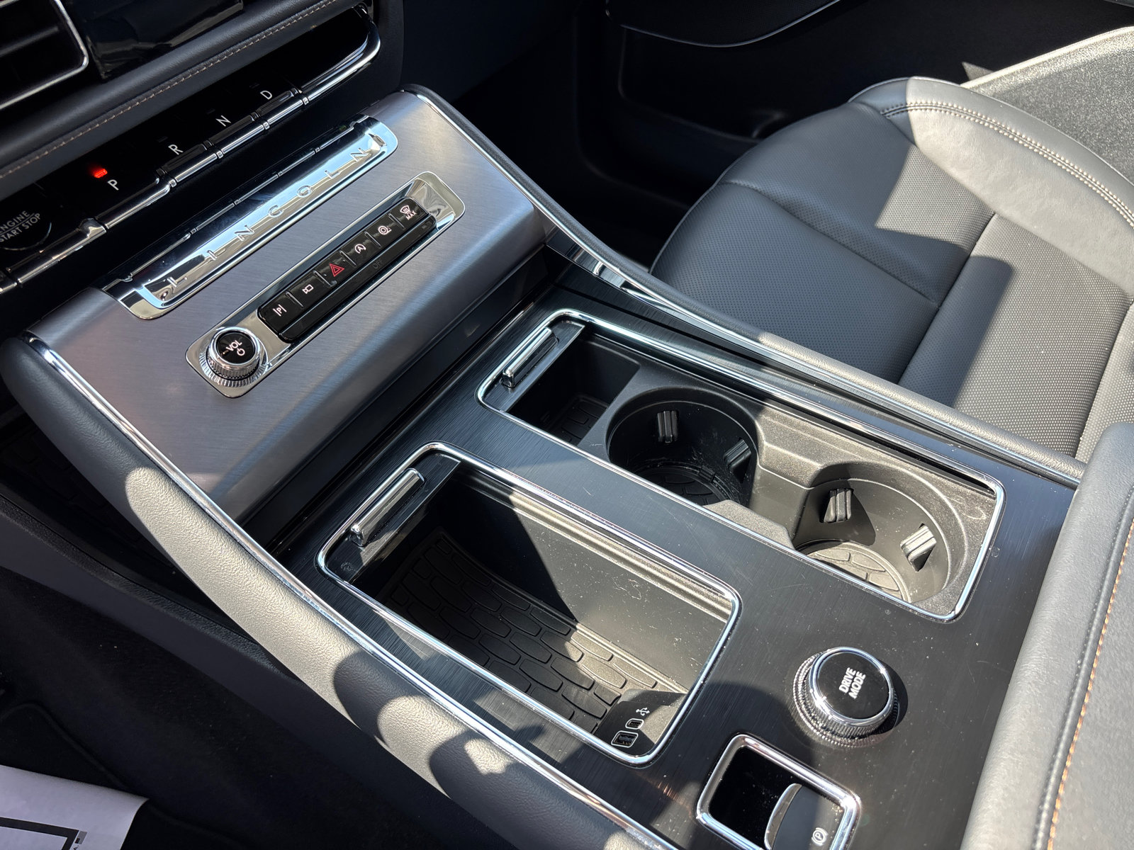 New 2026 Lincoln Aviator AWD image 22