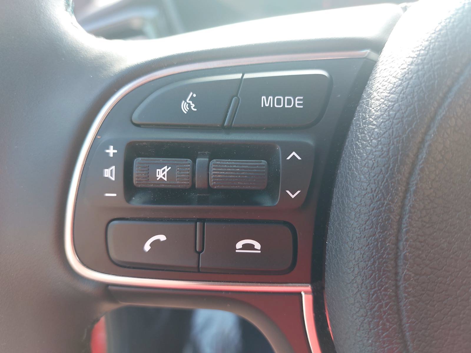 Used 2022 Kia Niro EX Premium w/ Cold Weather Package FWD image 16