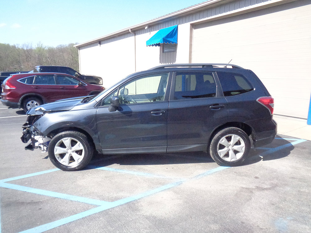 Used 2015 Subaru Forester 2.5i Premium AWD/4WD image 3