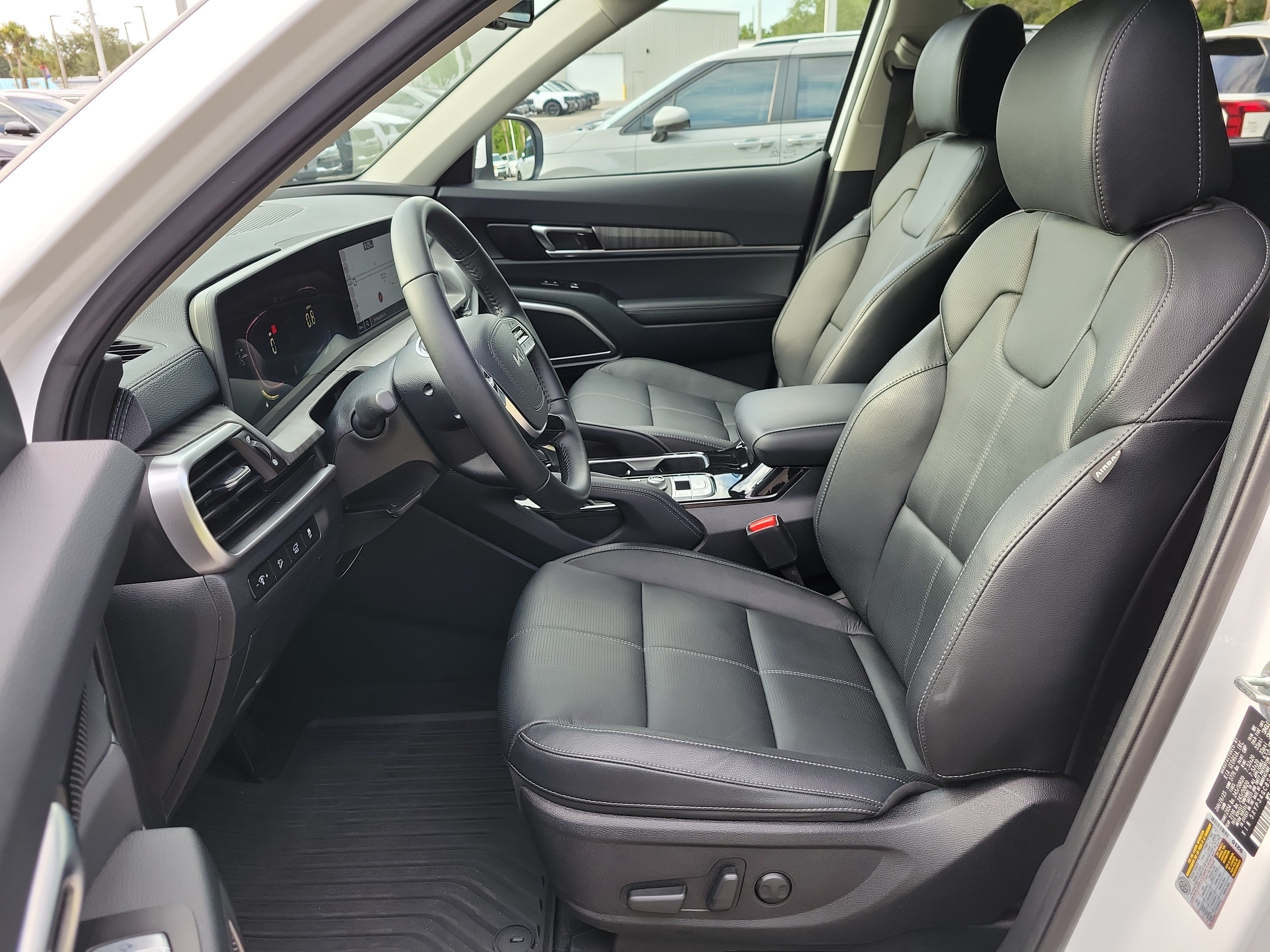 Certified 2025 Kia Telluride EX FWD image 21