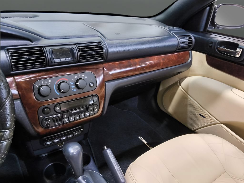 Used 2002 Chrysler Sebring Limited FWD image 23