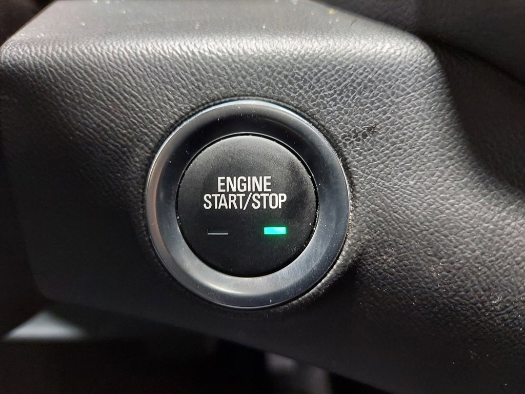 Used 2024 GMC Terrain SLT image 32