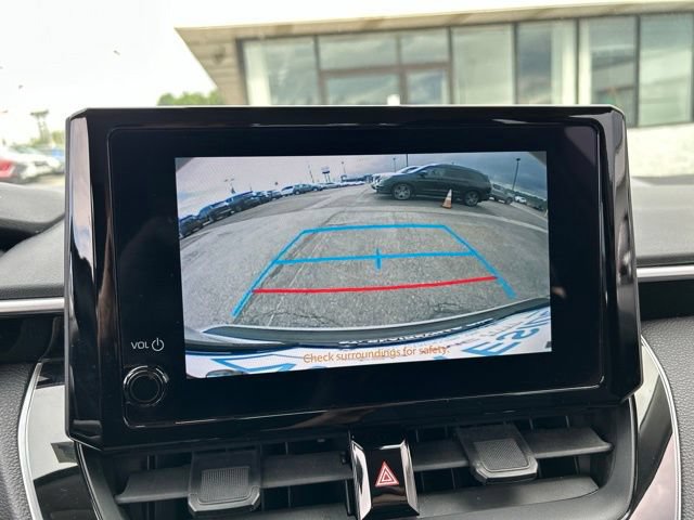 Used 2024 Toyota Corolla LE FWD image 5