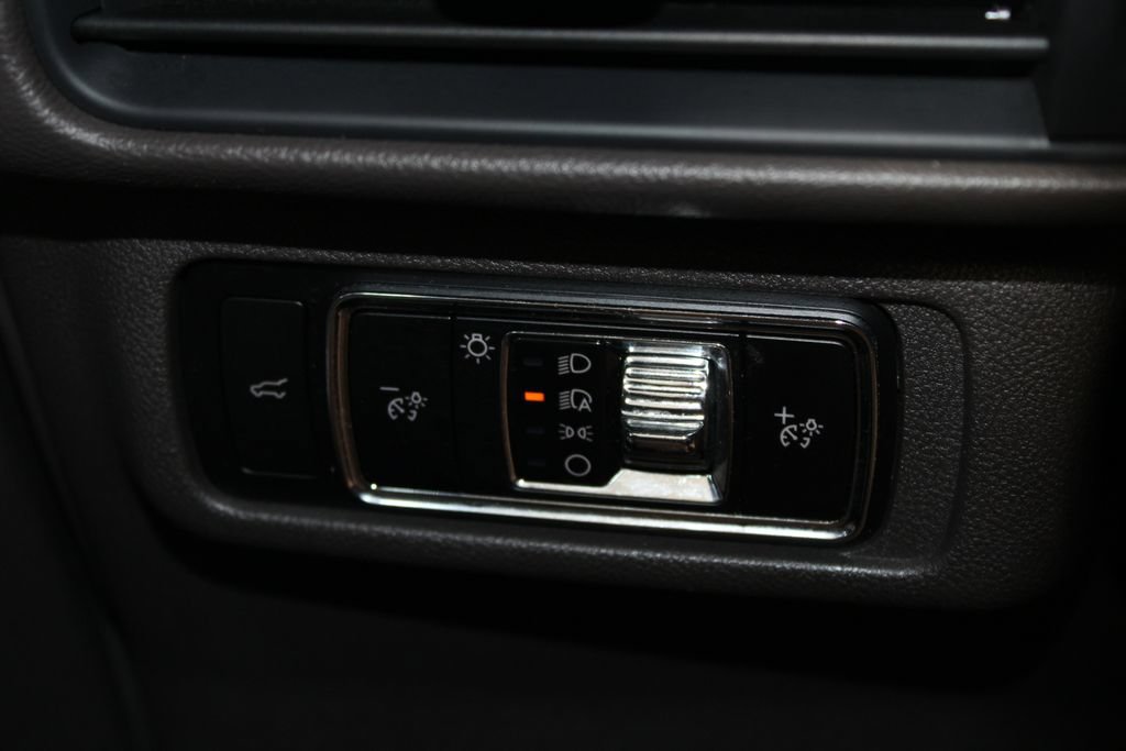 Used 2023 Lincoln Corsair FWD image 42