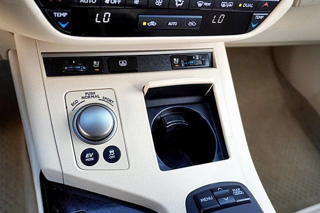 Used 2014 Lexus ES 300h w/ Luxury Package w/Bamboo Trim FWD image 39