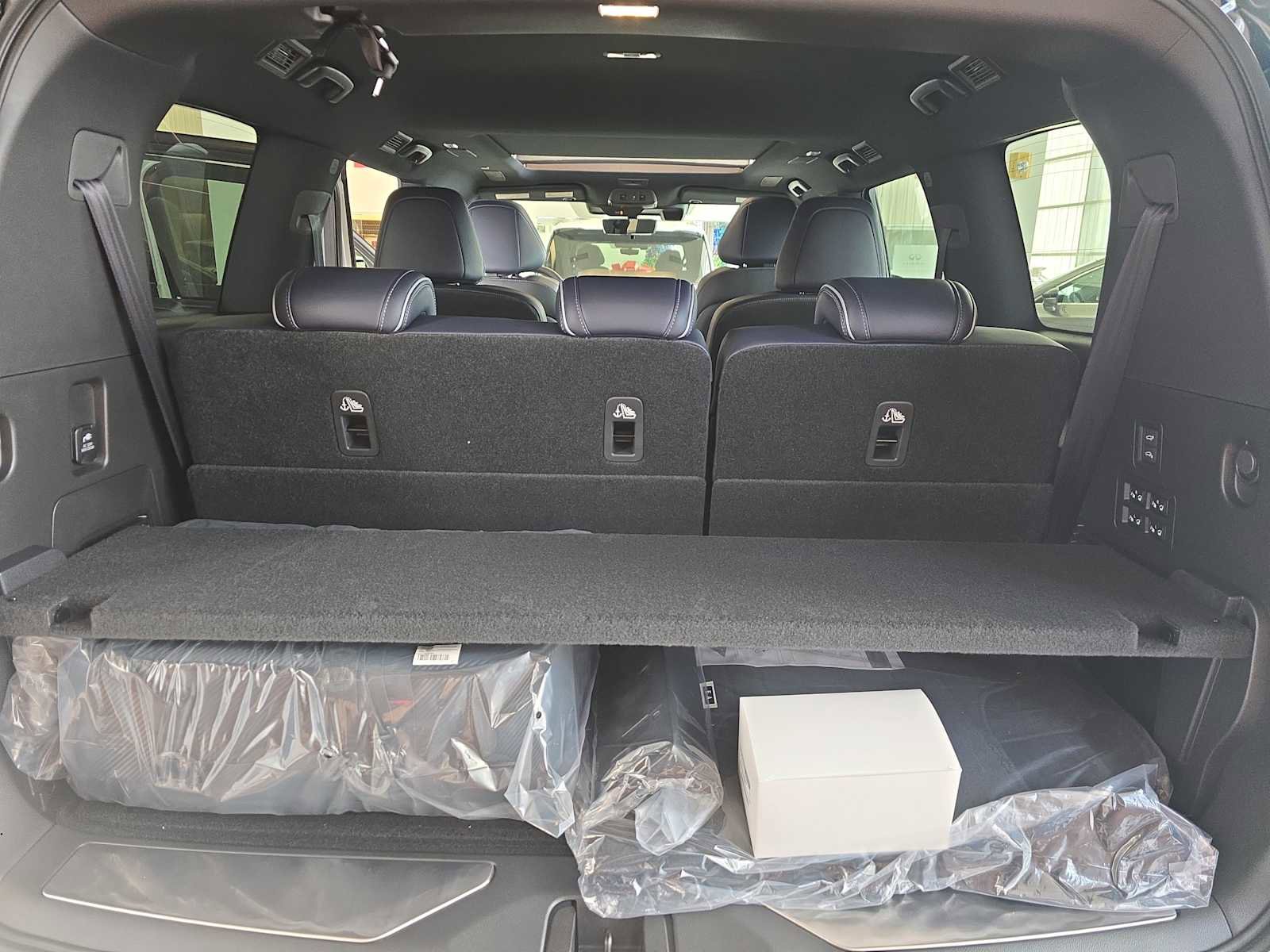 New 2026 INFINITI QX80 4WD w/ Sport Exterior Package image 26