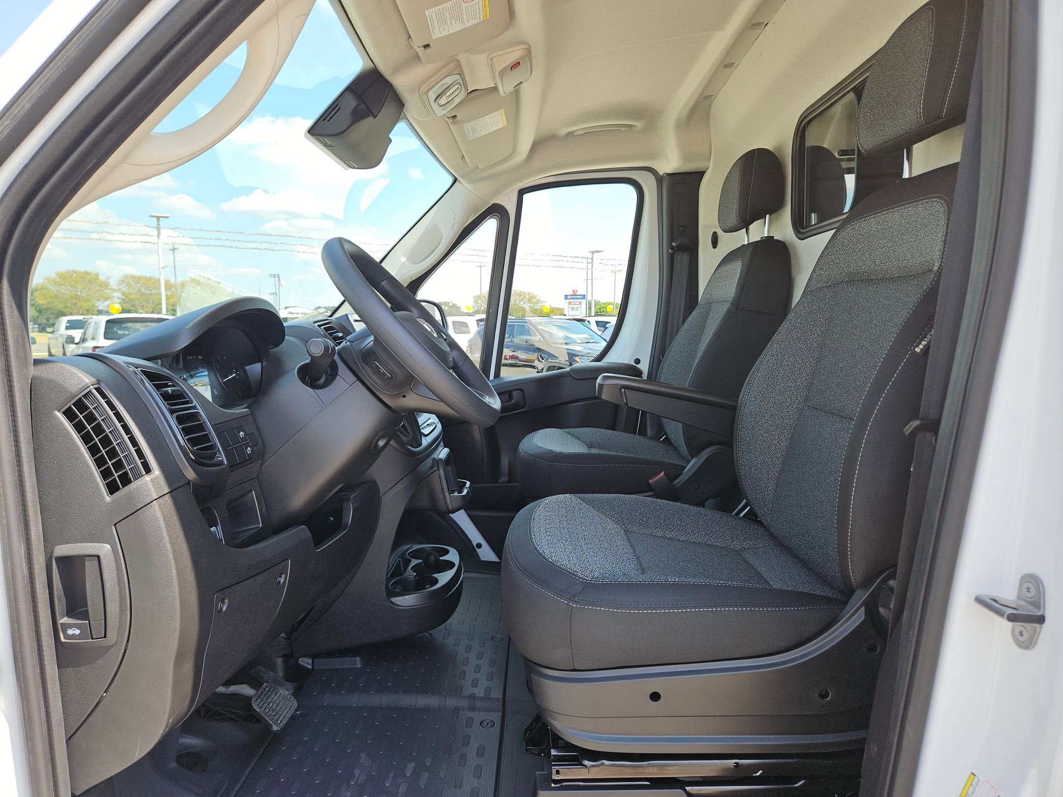 New 2026 RAM ProMaster 2500 image 9
