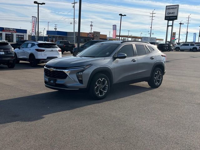 Certified 2025 Chevrolet Trax LT w/ LT Convenience Package image 9