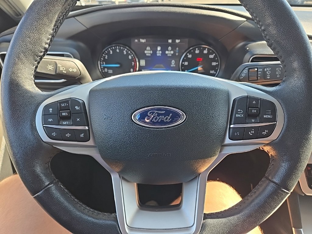Used 2023 Ford Explorer XLT w/ Equipment Group 202A AWD/4WD image 24