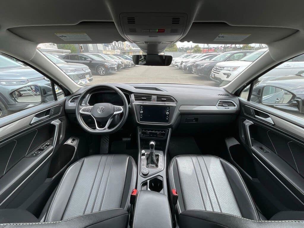 Used 2022 Volkswagen Tiguan SE AWD/4WD image 15