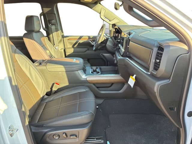 New 2026 Chevrolet Silverado 2500 High Country w/ High Country Premium Package AWD/4WD image 13