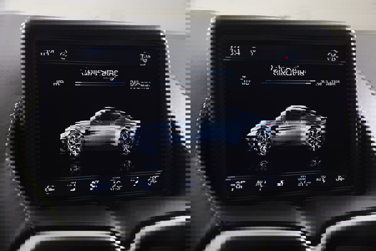 Used 2019 Aston Martin V8 Vantage Coupe RWD image 51