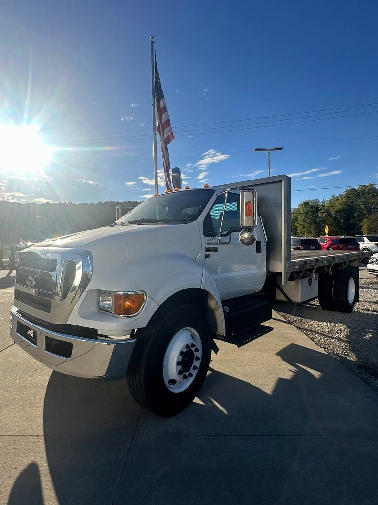 Used 2015 Ford F650 2WD Regular Cab Super Duty image 3