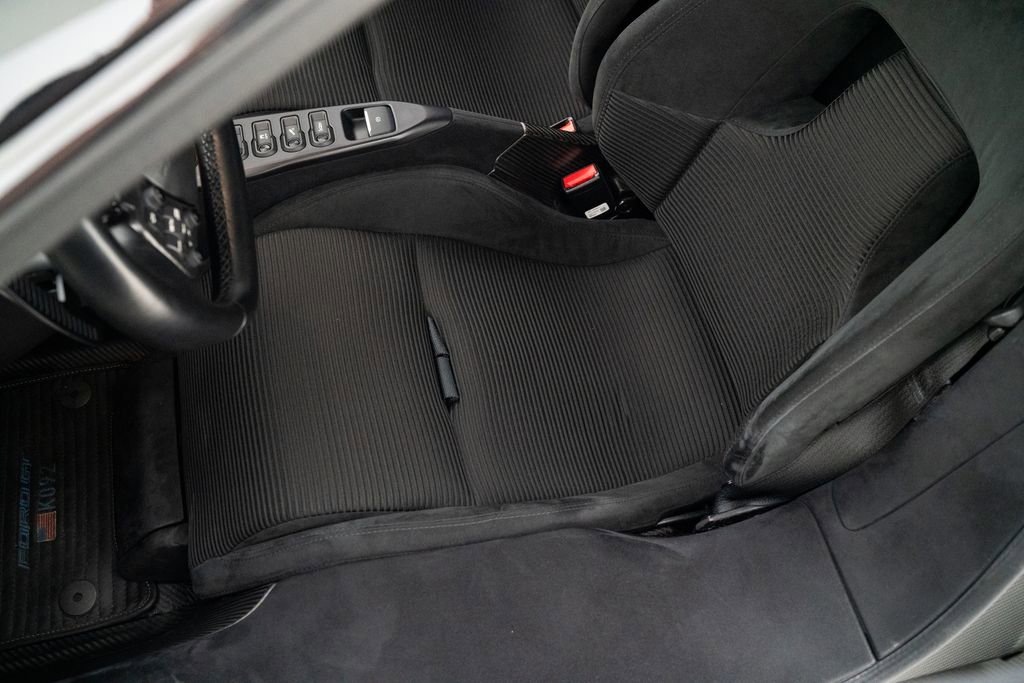 Used 2019 Ford GT RWD image 13