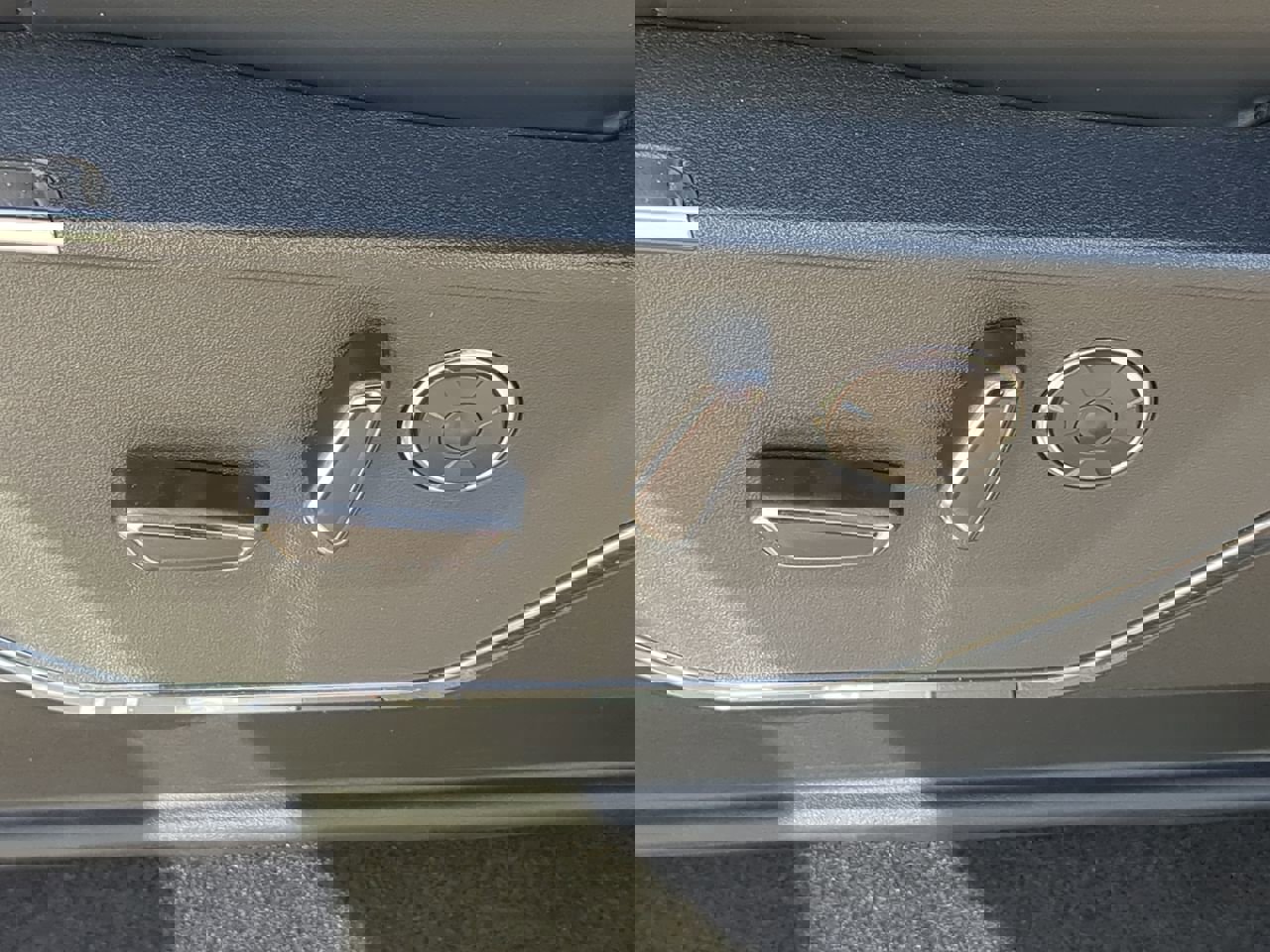 Used 2024 Ford F150 Platinum image 20