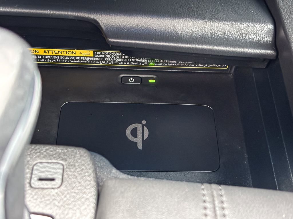 Used 2020 Toyota Avalon XLE image 23