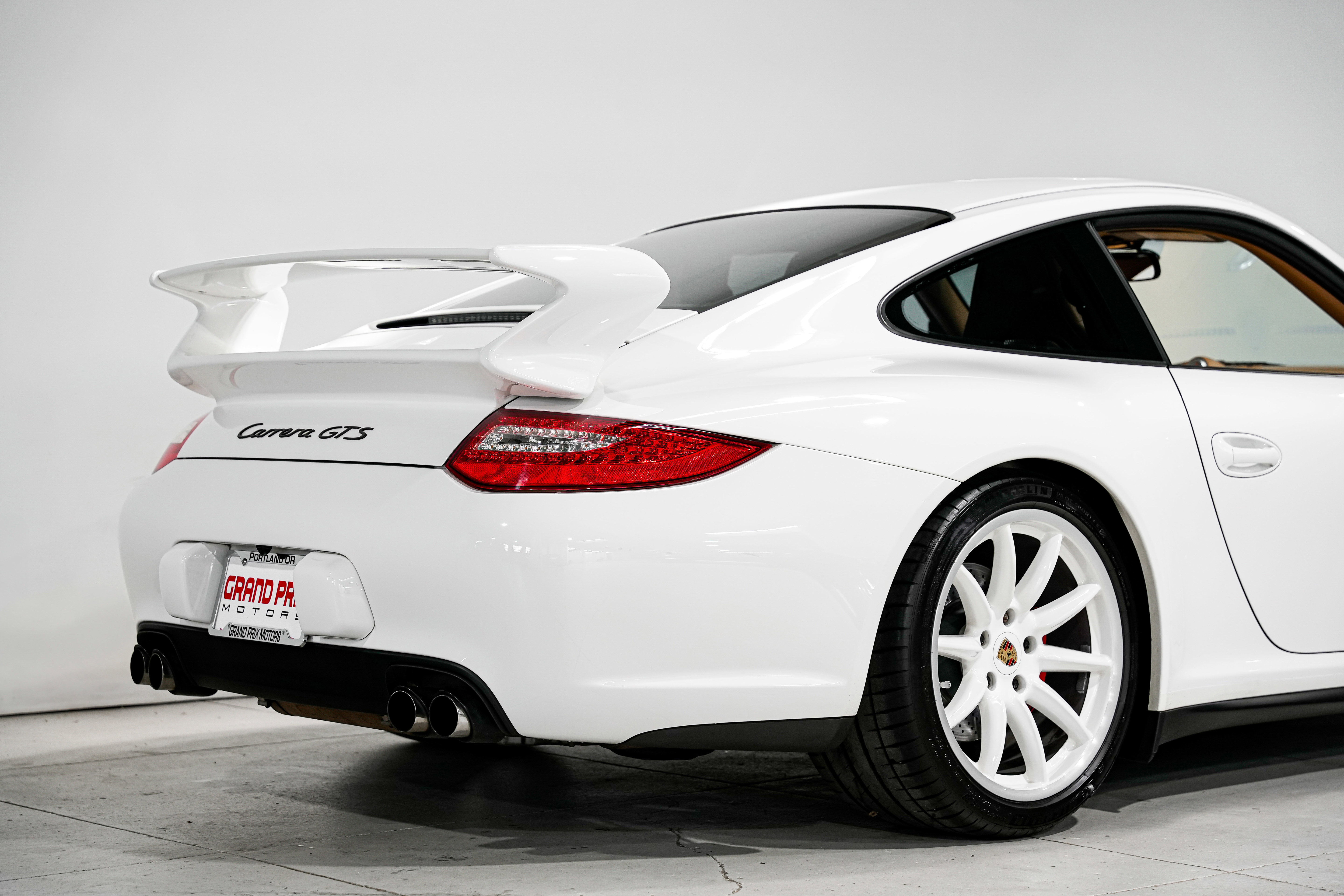 Used 2011 Porsche 911 Carrera GTS image 39