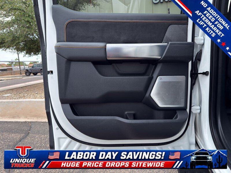 Used 2023 Ford F250 Platinum w/ Tremor Off-Road Package AWD/4WD image 23
