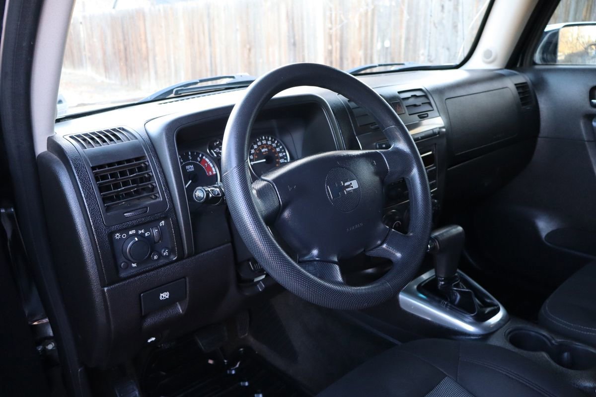 Used 2006 HUMMER H3 w/ Chrome Appearance Package image 15