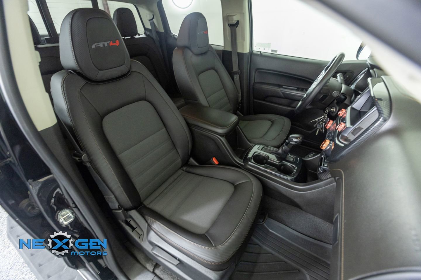 Used 2022 GMC Canyon AT4 AWD/4WD image 45
