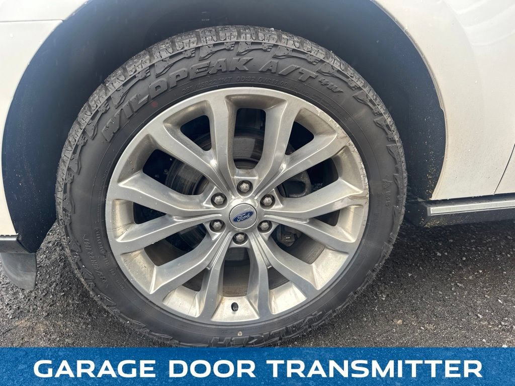 Used 2019 Ford Expedition Limited w/ Equipment Group 302A AWD/4WD image 23