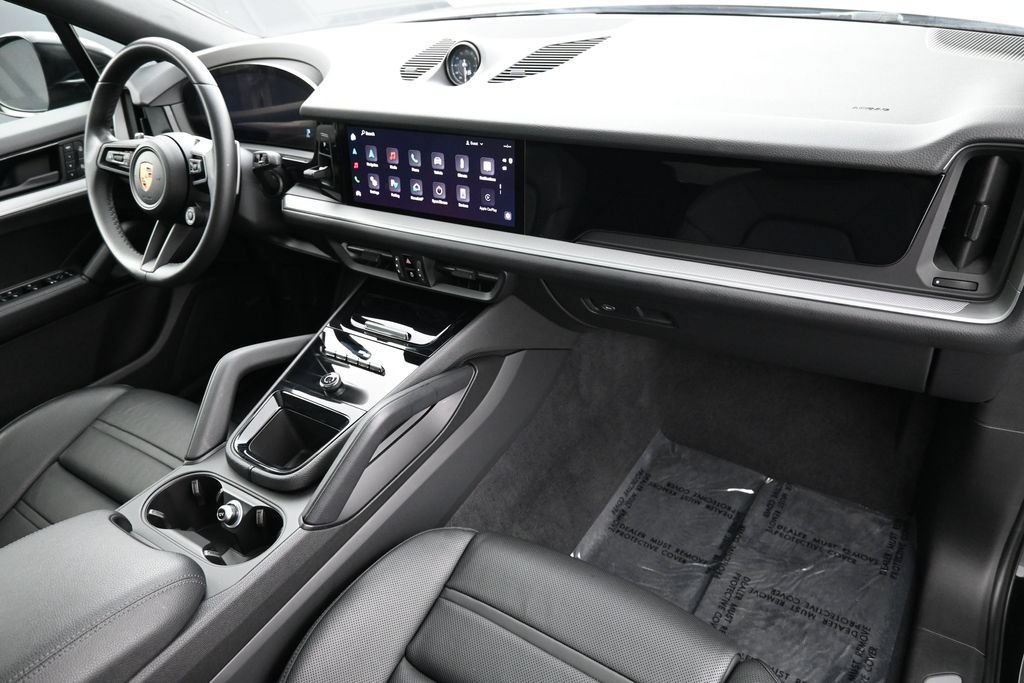 Certified 2024 Porsche Cayenne Coupe AWD/4WD image 30