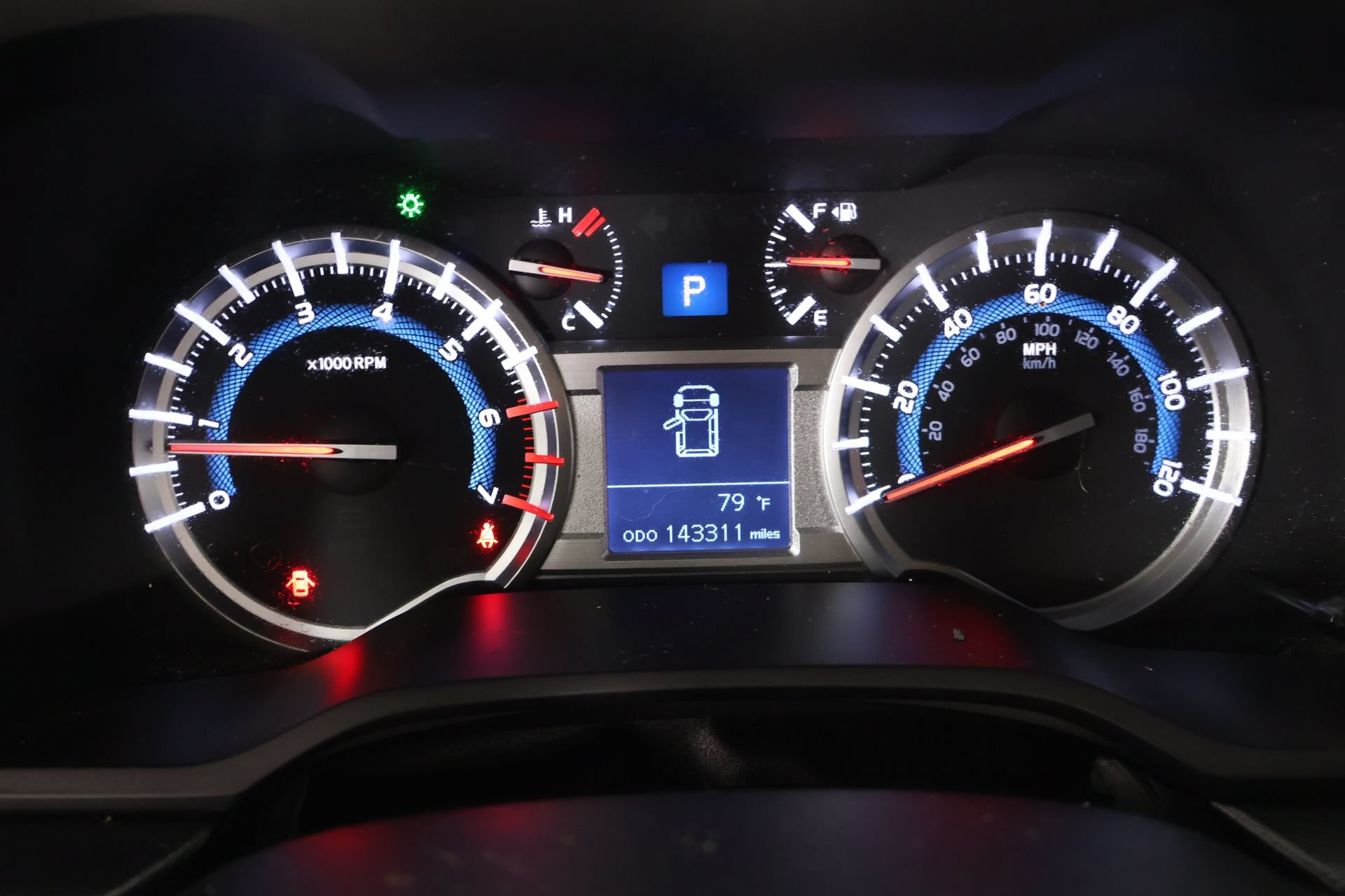 Used 2016 Toyota 4Runner SR5 AWD/4WD image 4