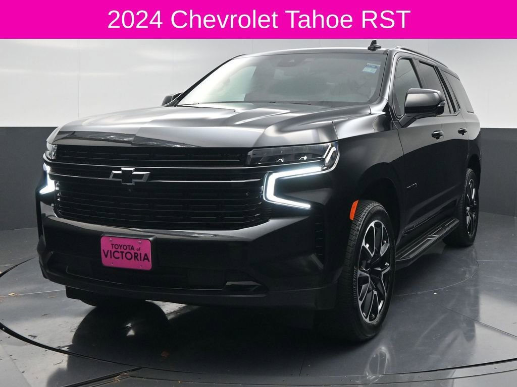 Used 2024 Chevrolet Tahoe RST w/ Luxury Package image 2