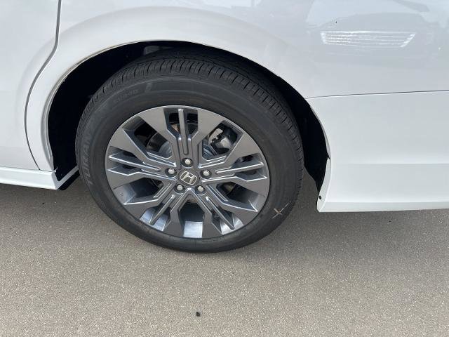 New 2026 Honda Odyssey Touring image 15