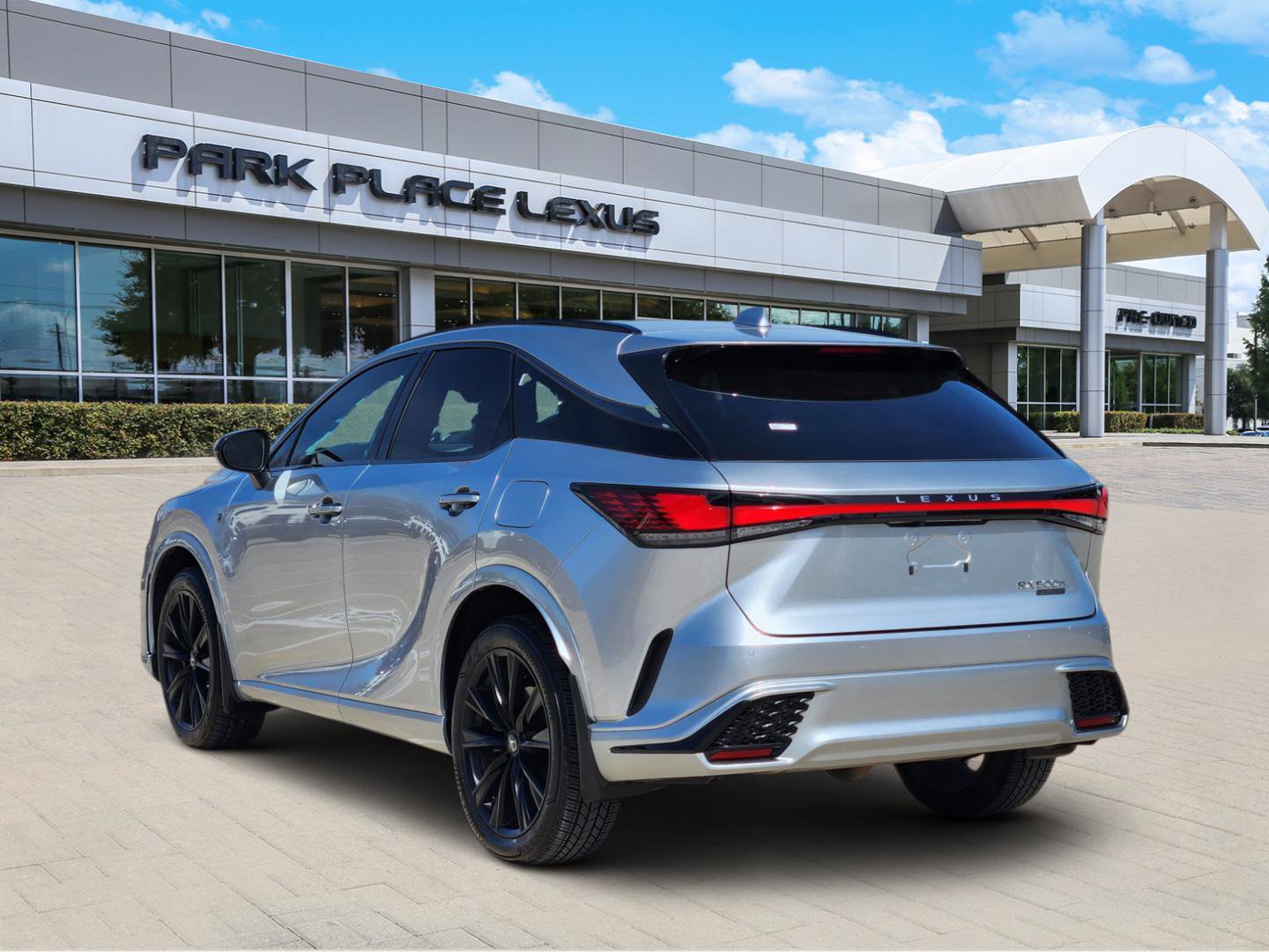 Used 2024 Lexus RX 500h F Sport w/ Accessory Package (K3) image 4