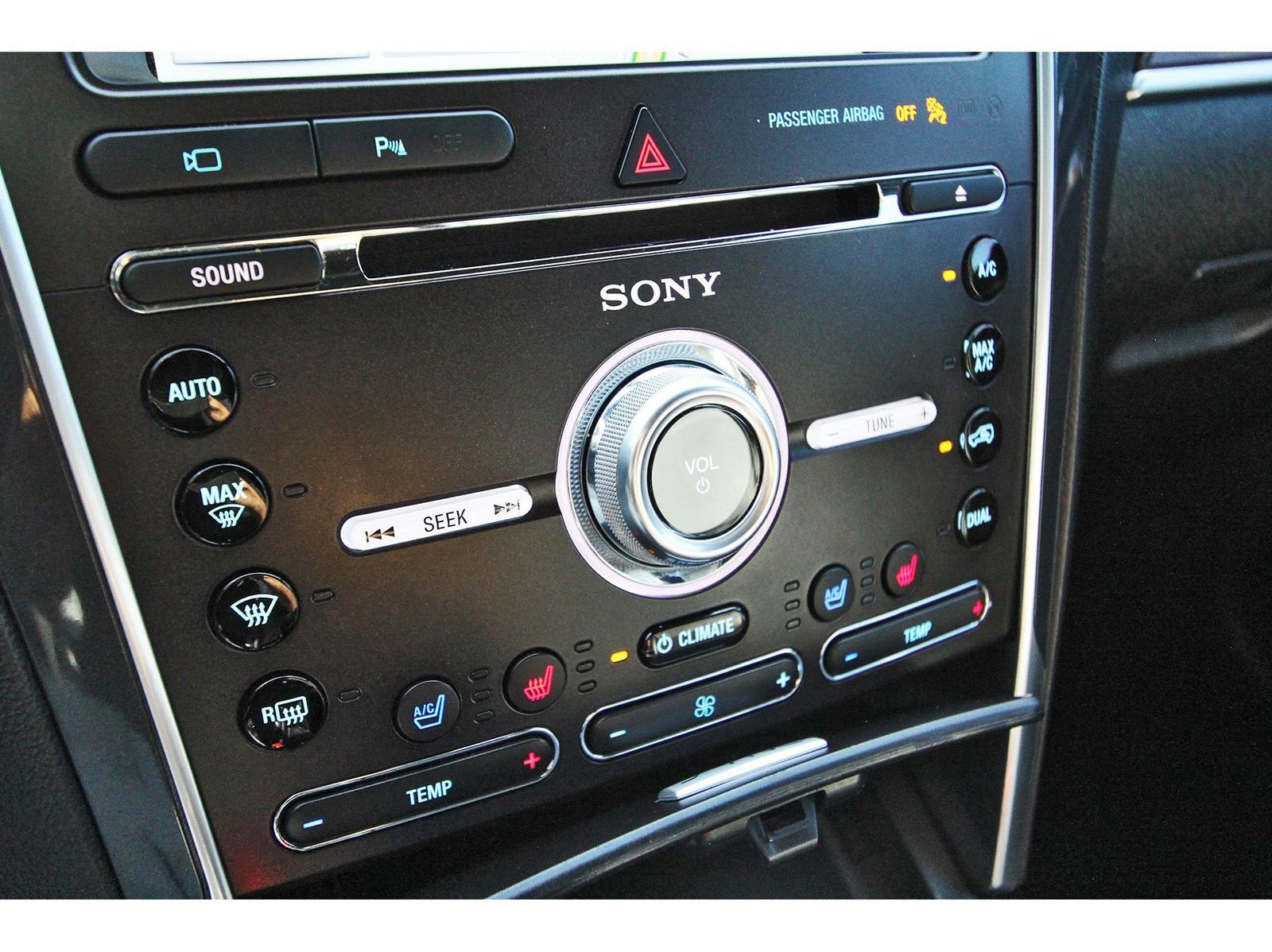 Used 2018 Ford Explorer Limited image 24