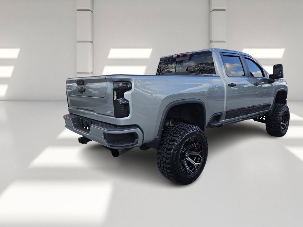 Used 2024 Chevrolet Silverado 2500 High Country w/ High Country Premium Package image 4