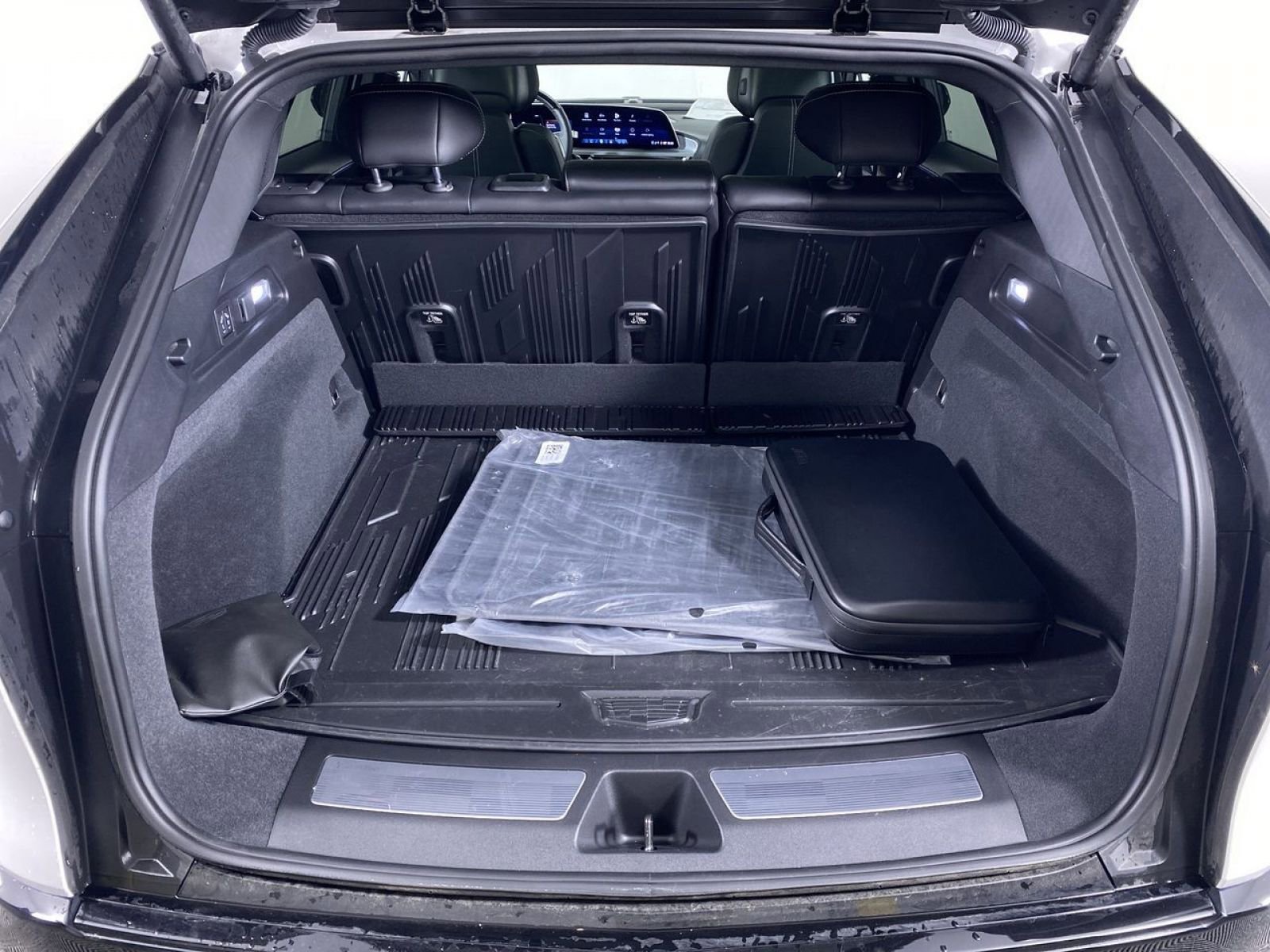 New 2025 Cadillac Lyriq Sport w/ LPO, Floor Liner Package AWD/4WD image 16