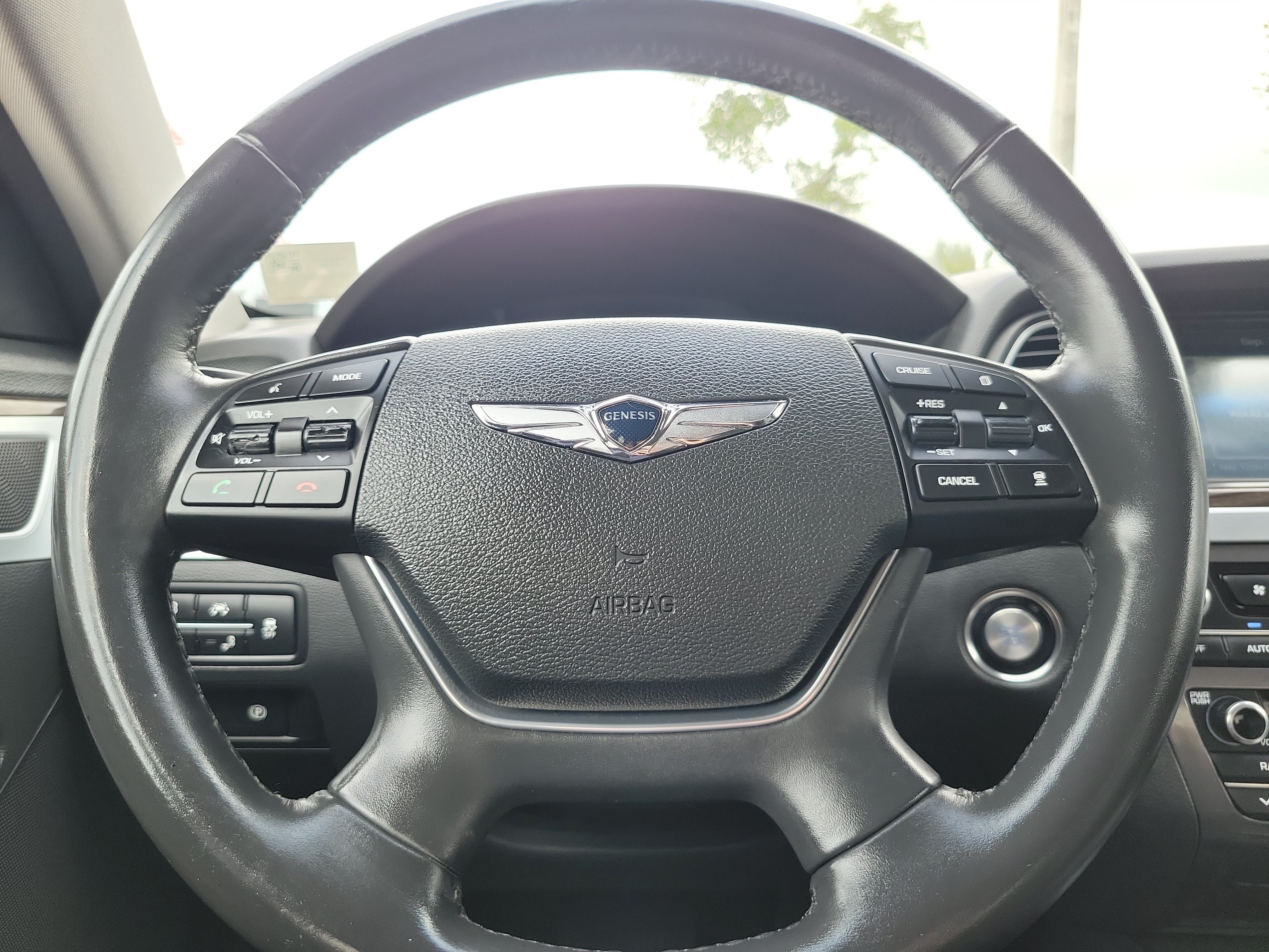 Used 2017 Genesis G80 3.8 RWD image 18