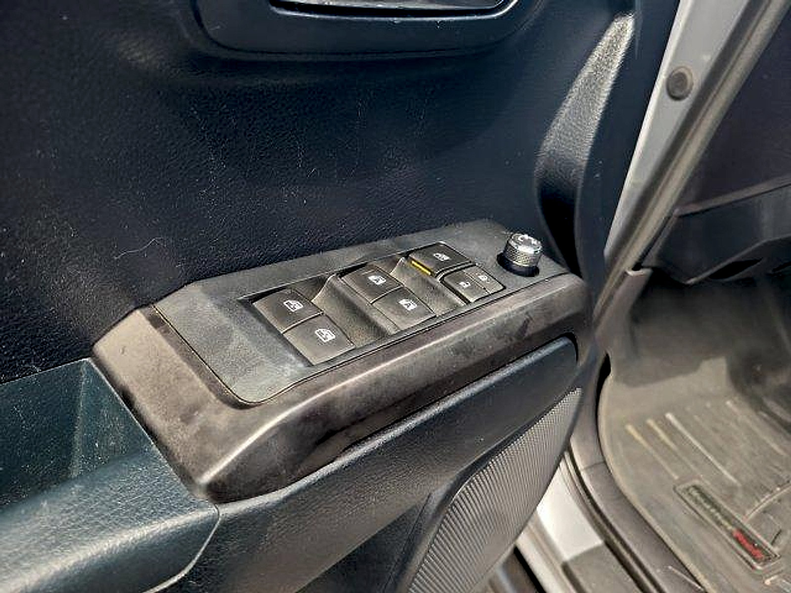 Used 2016 Toyota Tacoma TRD Sport w/ Towing Package RWD image 21