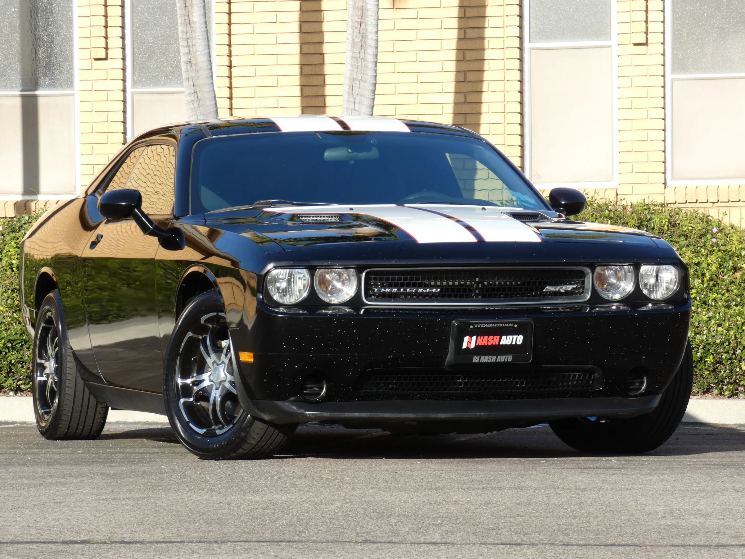 Used 2013 Dodge Challenger SXT image 3