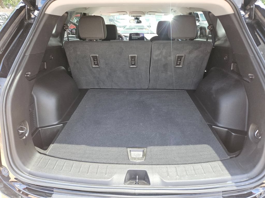 Used 2025 Chevrolet Blazer LT FWD image 24