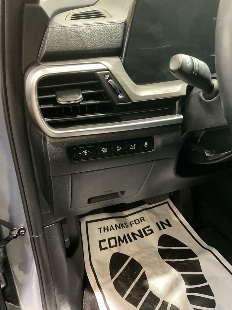 Used 2024 Kia Telluride EX X-Line image 8