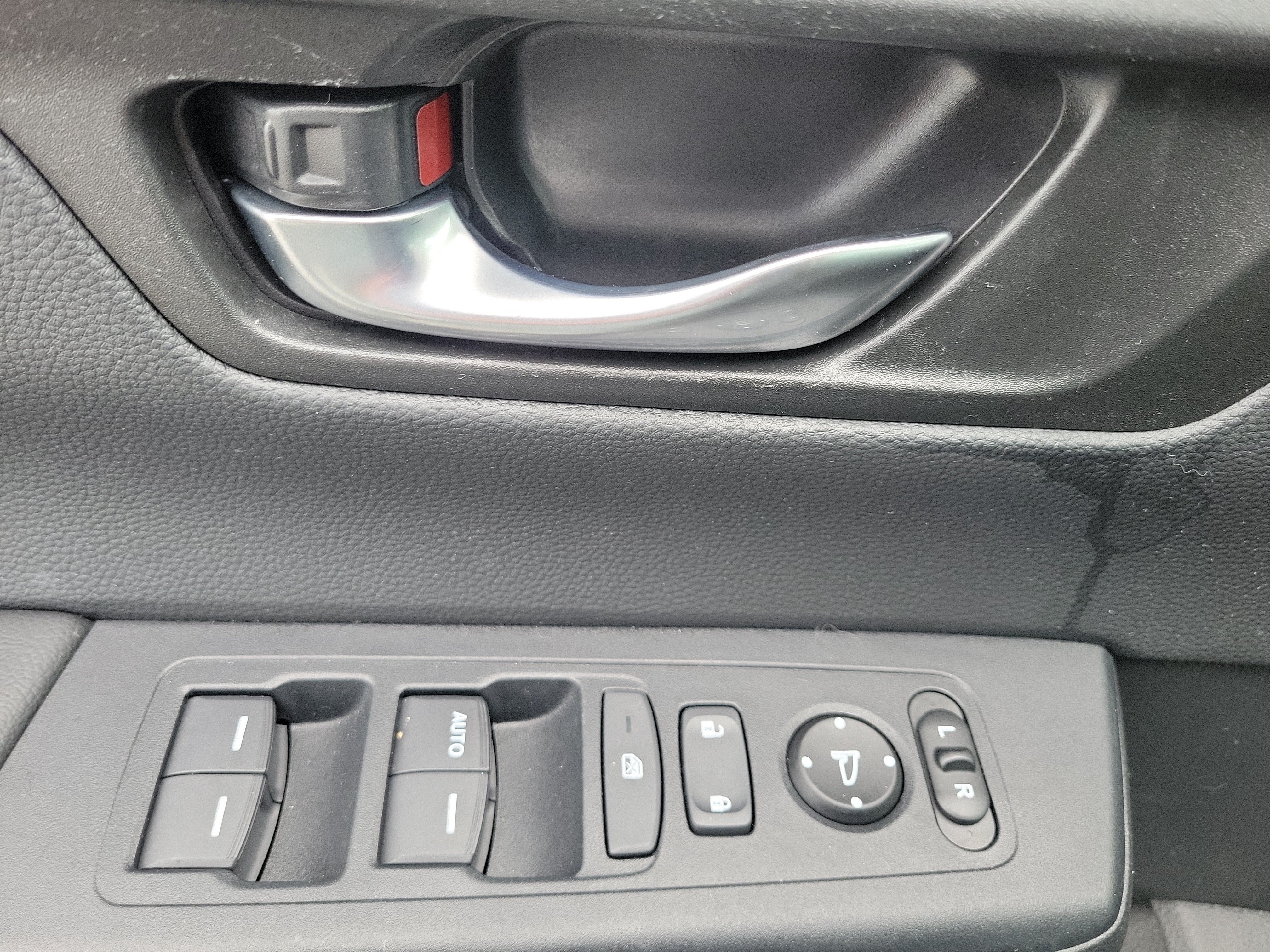 Used 2024 Honda CR-V LX image 22