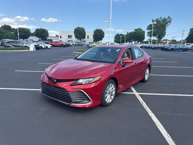 Used 2024 Toyota Camry LE w/ Convenience Package FWD image 11