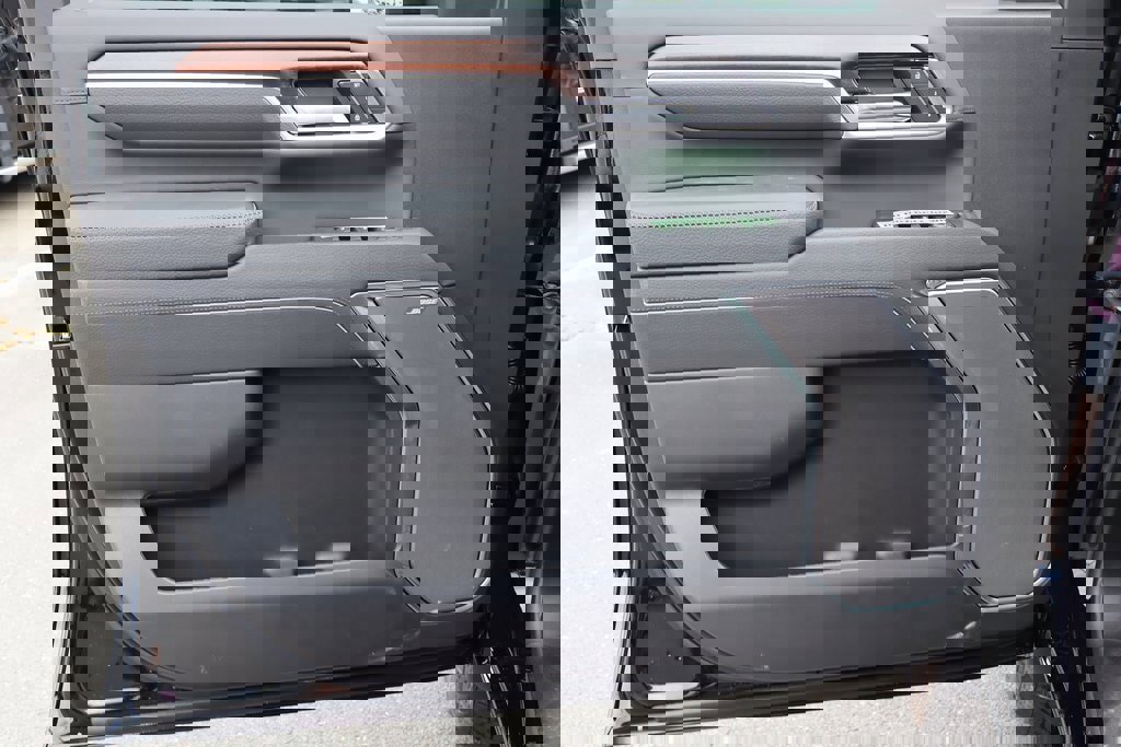 New 2026 GMC Sierra 2500 Denali w/ Max Trailering Package image 12