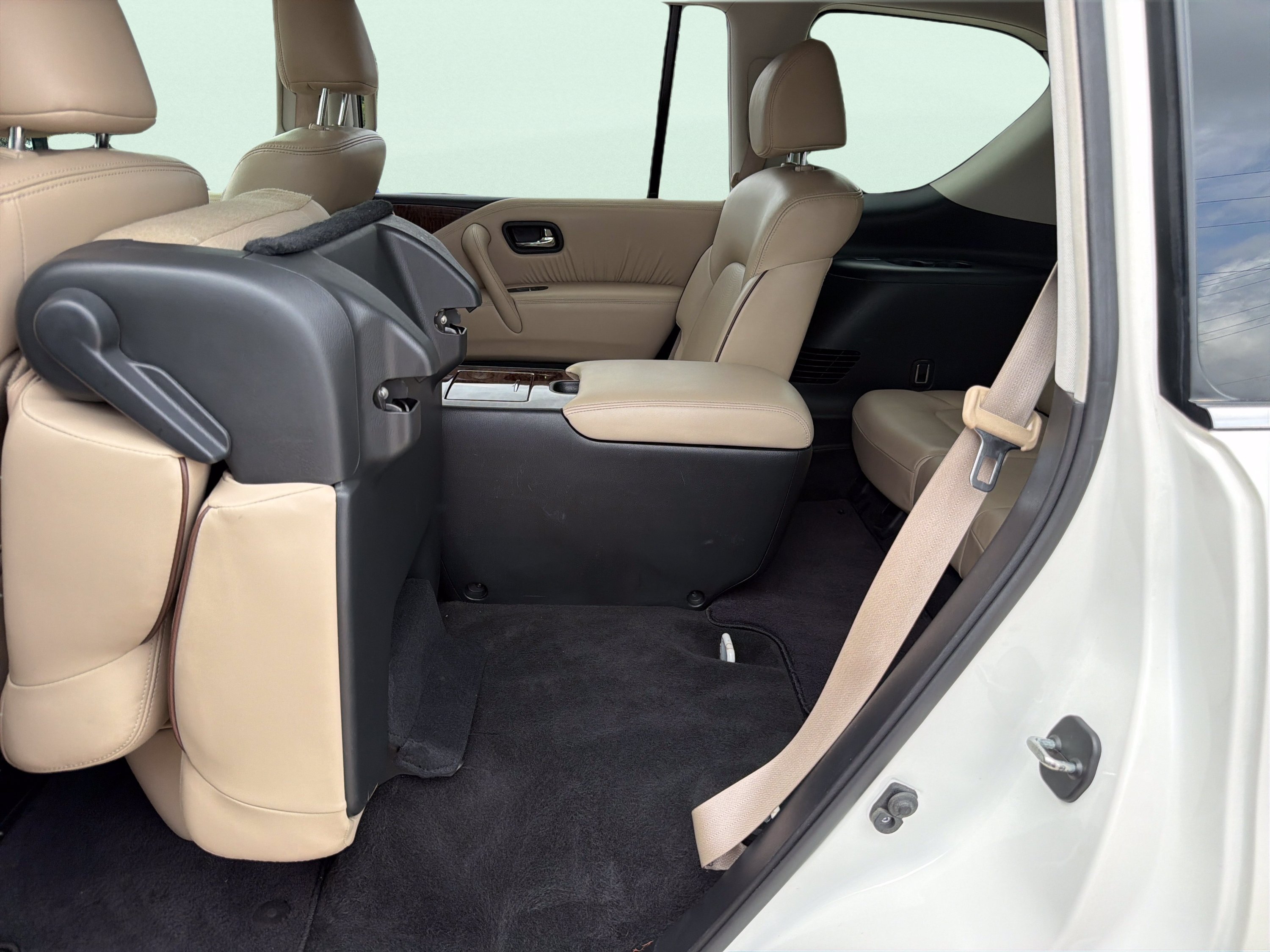 Used 2020 Nissan Armada SL w/ Premium Package RWD image 39