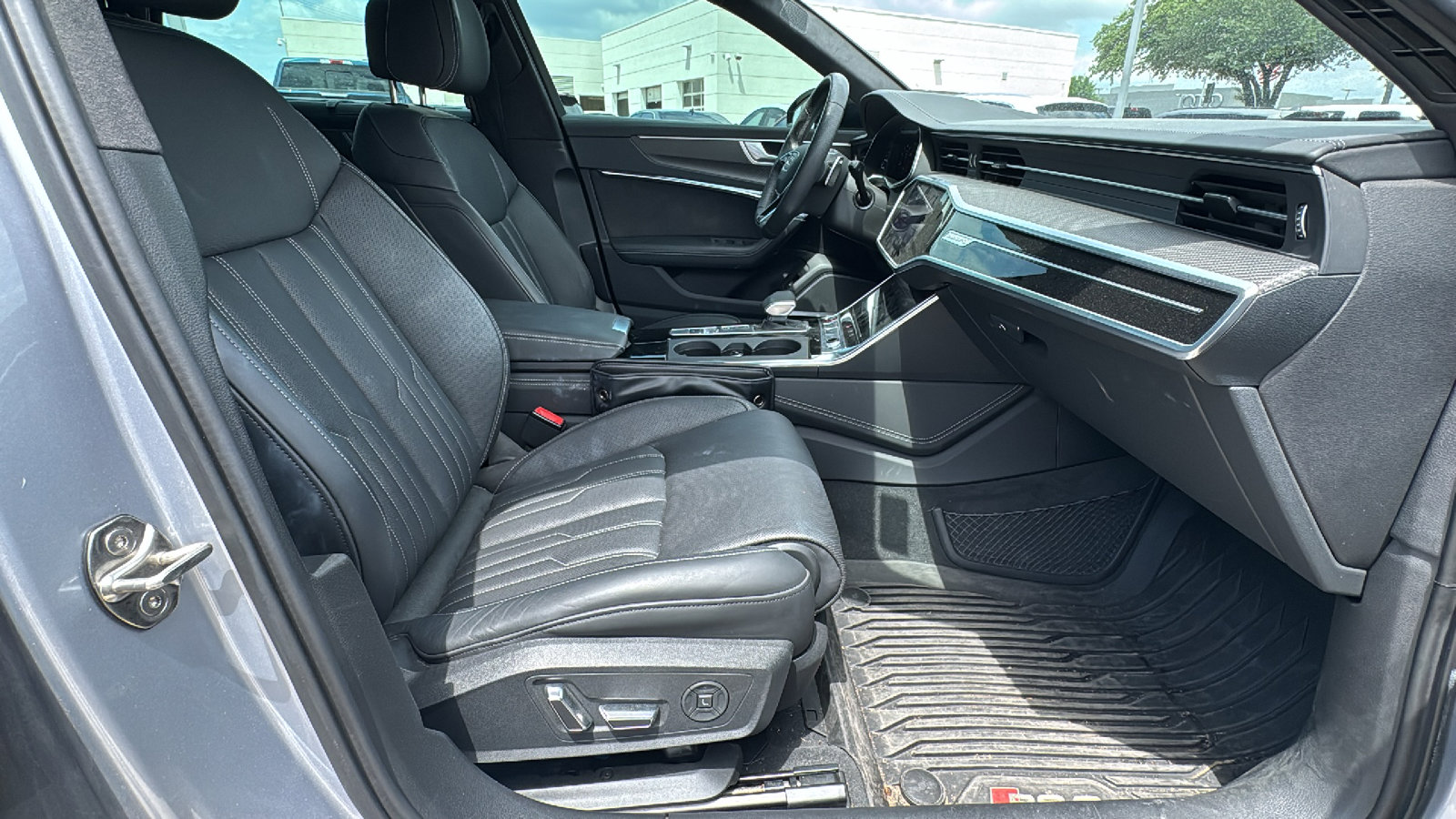 Used 2024 Audi RS 6 performance AWD/4WD image 28