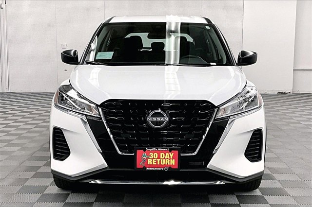 New 2025 Nissan Kicks Play S image 16