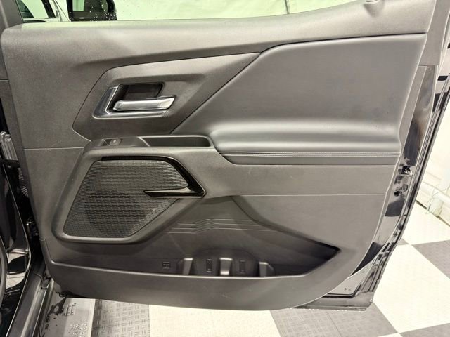 Used 2025 Chevrolet Silverado EV LT image 25